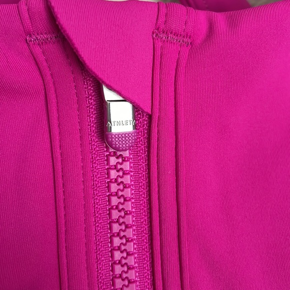 Athleta A-C Ultimate Zip Front Bra XS NWOT - Picture 7 of 11